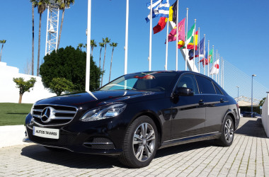 Mercedes-Clase-Elegant 220 / 5 Plazas incluido el conductor